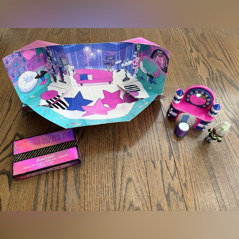 L.O.L. Surprise! Boutique Furniture Playset w/ Doll Series 2